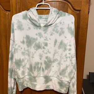 Offline by Arie Hoodie size Medium